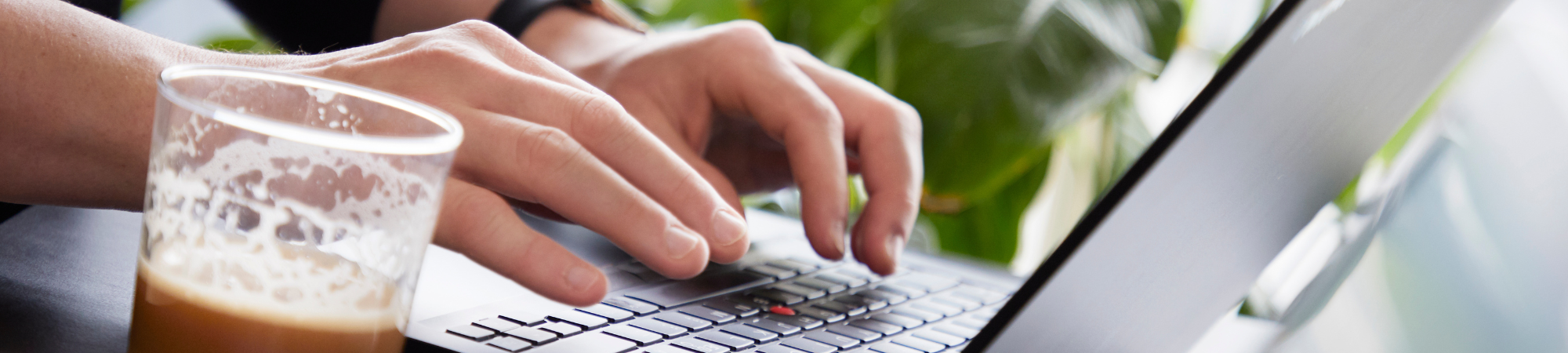 tastatur computer hænder